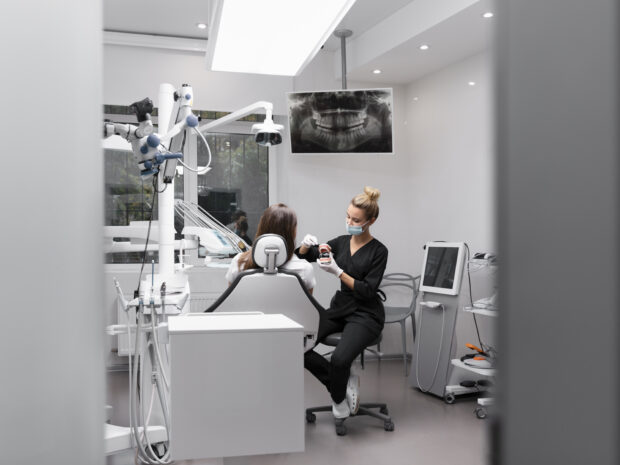 Nowoczesne metody leczenia zębów – co oferują współczesne kliniki? klinika stomatologiczna kraków